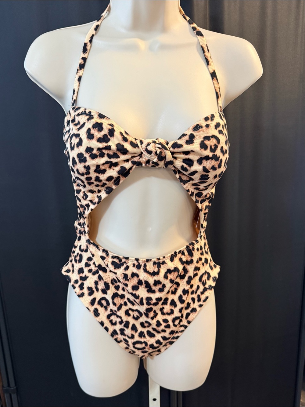 Shade & Shore Leopard Print Cut Out Regular Leg M-Coverage One Piece Swimsuit